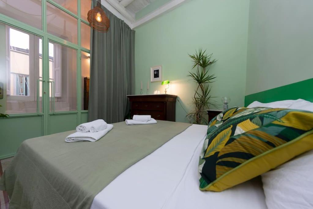 Charming Apartment With Balcony In The Historic Center Neapel Exterior foto
